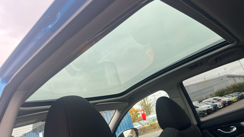 Nissan Qashqai 1.3 DiG-T 160 N-Connecta 5dr DCT Petrol Hatchback